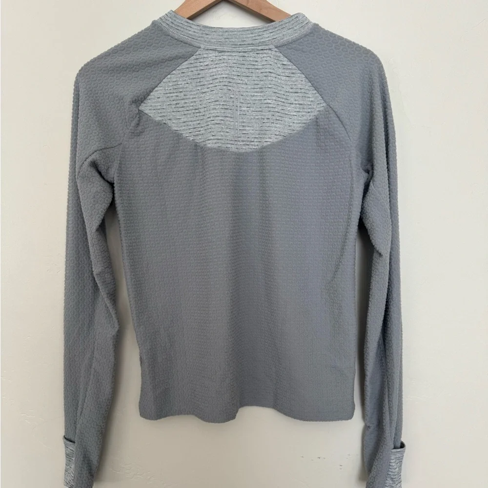 Nike Therma Sphere Long‎ Sleeve Top Size XS Performance Activewear Gray